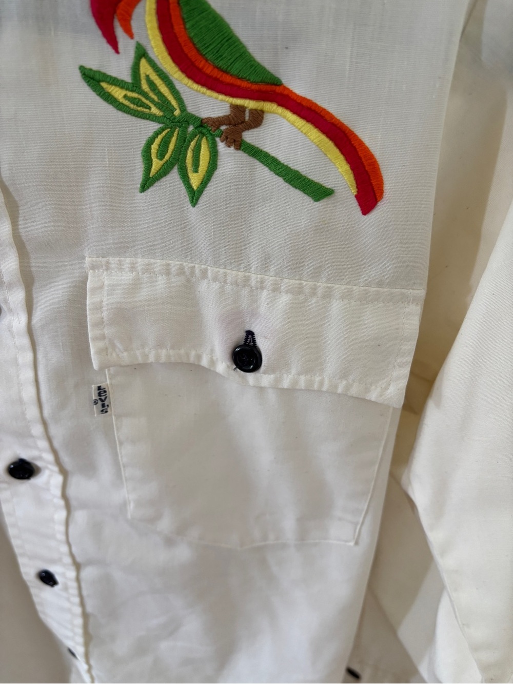Levi’s 1970s vintage cream Western Shirt Colorful Embroidered Flower & Parrot - Picture 2 of 14